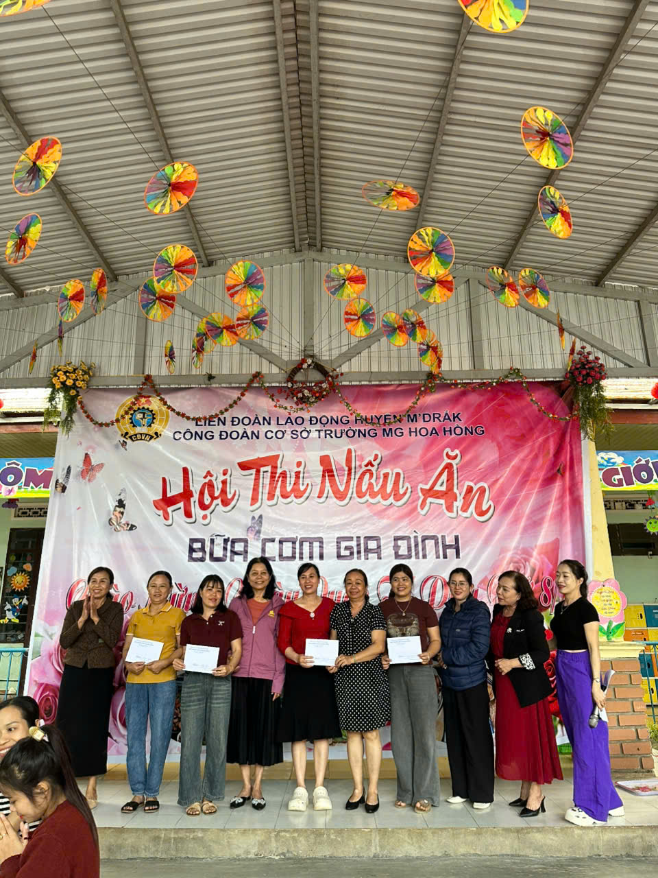 SÔI NỔI HỘI THI NẤU ĂN “MÂM CƠM GIA ĐÌNH” CHÀO MỪNG NGÀY QUỐC TẾ PHỤ NỮ 8/3 SÔI NỔI HỘI THI NẤU ĂN “MÂM CƠM GIA ĐÌNH” CHÀO MỪNG NGÀY QUỐC TẾ PHỤ NỮ 8/3