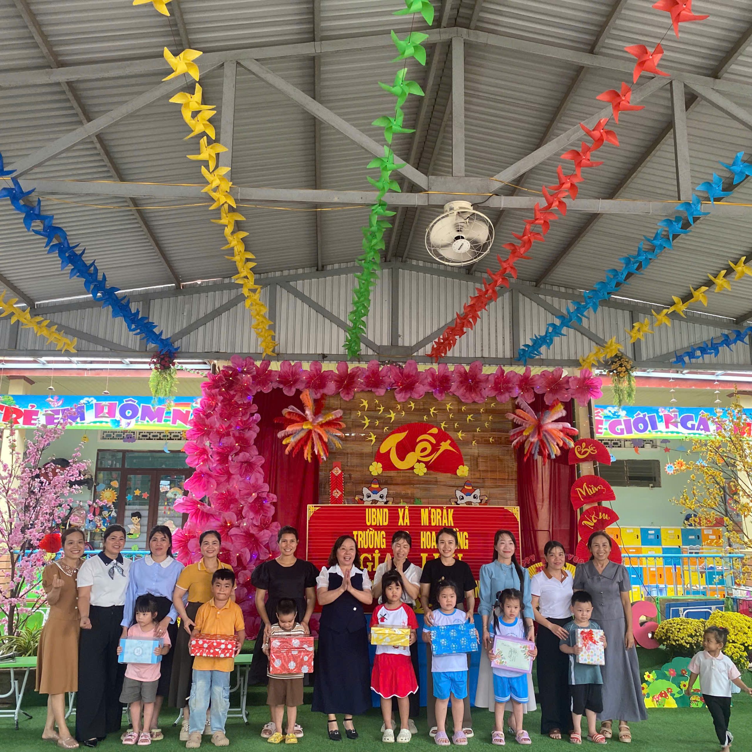 Sôi Nổi Hoạt Động Trò Chơi Dân Gian Tại Trường Mẫu Giáo Hoa Hồng Sôi Nổi Hoạt Động Trò Chơi Dân Gian Tại Trường Mẫu Giáo Hoa Hồng